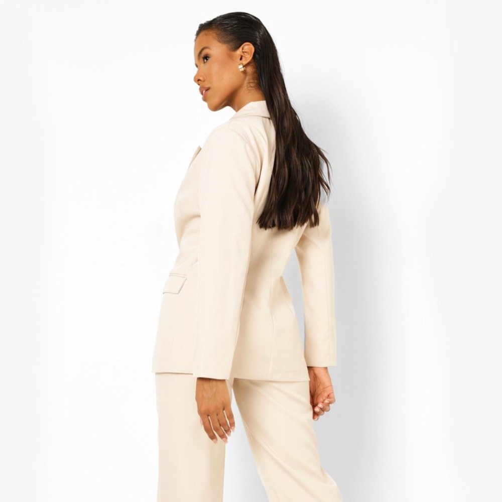 Boohoo Ecru Fitted Blazer - Picture 5 of 10